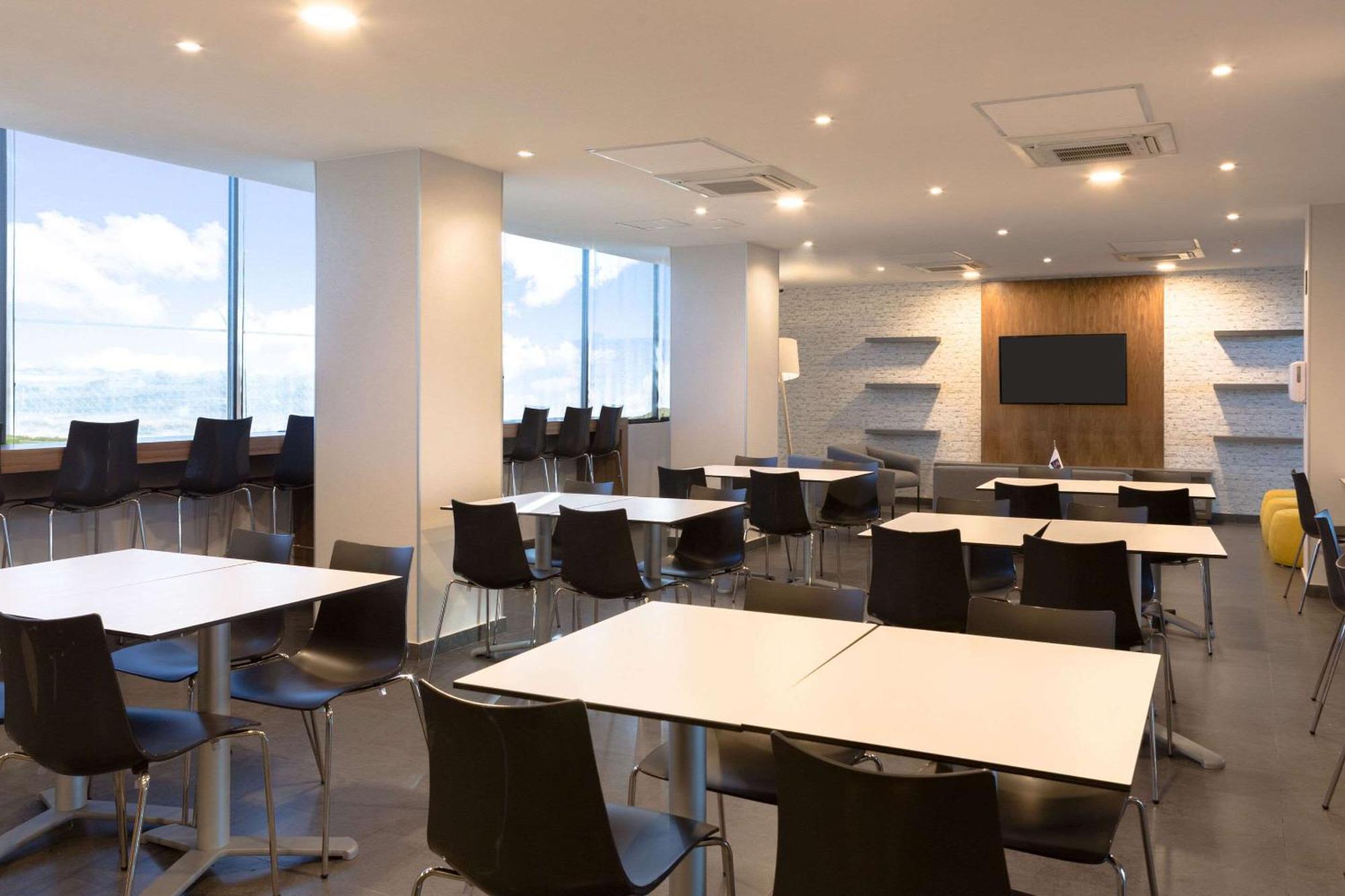 Comfort Inn Delicias Luaran gambar