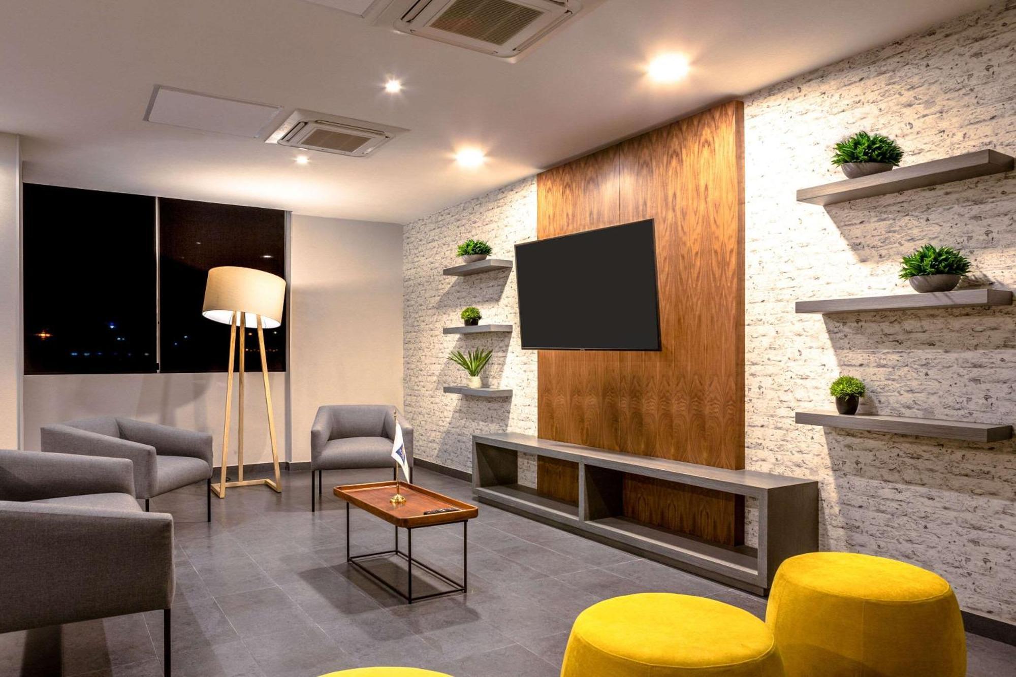 Comfort Inn Delicias Luaran gambar